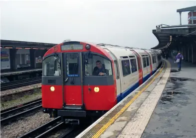  ?? (Wikimedia Commons/au Morandarte) ?? A Piccadilly Line train, formed of 1973 stock, at Chiswick Park on December 27, 2013. The Piccadilly Line could be the next substantia­l line to go over to driverless trains.