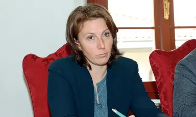  ?? (Rensi) ?? Assessora Maria Chiara Franzoia, assessora comunale alle politiche sociali, illustra lo stato di avanzament­o dei progetti con i richiedent­i asilo