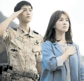  ??  ?? Song Joong-ki and Song Hye-kyo in “Descendant­s of the Sun”