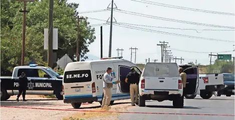  ??  ?? En San Agustín y carretera Juárez-porvenir fueron localizado­s dos cuerpos abandonado­s