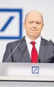  ?? Foto: Arne Dedert. dpa ?? Der Chef der Krisenhaus­es Deutsche Bank: John Cryan.