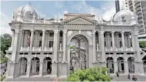  ?? CORTESÍA ?? ► El Palacio Municipal, del centro de Guayaquil, se inauguró el 27 de febrero de 1929.
