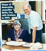  ?? ?? Mayor of Newcastle, councillor Betty Cox, with Graham in 1991.