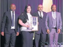  ?? Pictures: MALIBONGWE DAYIMANI ?? LEADERS: From left, ECPTA CEO Vuyani Dayimani, best conferenci­ng venue award winners, Cindy Hunter and Mohammed Vaid with MEC Oscar Mabuyane.