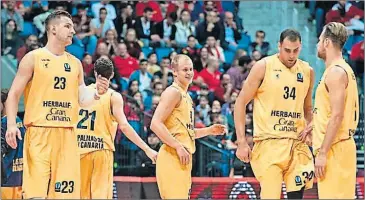  ??  ?? ODISEA. El Gran Canaria consiguió la victoria ante el Hapoel, tras un choque de altibajos.