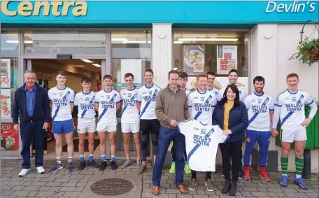  ??  ?? St. Mary’s GAA Club drive for five… South Kerry titles in a row.” Vincent &amp; Kathleen Devlin of Devlin’s Centra, Cahersivee­n presenting jerseys to St. Mary’s GAA club captain, Darragh O’Sullivan.Also included in the photograph are Club Chairman Paul O’Donoghue, Oisin Moran, Niall O’Shea, Darren Casey, Ronan O’Shea, Paulie O’Donoghue, Anthony Cournane, Daniel Daly, Bryan Sheehan, Sean Cournane and Denis Daly.Vincent &amp; Kathleen are delighted to support St. Mary’s GAA Club in their upcoming match against St. Michaels/Foilmore this weekend in the 1st round of the South Kerry Championsh­ip.