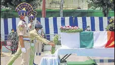  ?? HT PHOTO ?? Tributes being paid to CRPF head constable who lost his life in Pulwama encounter on Tuesday.