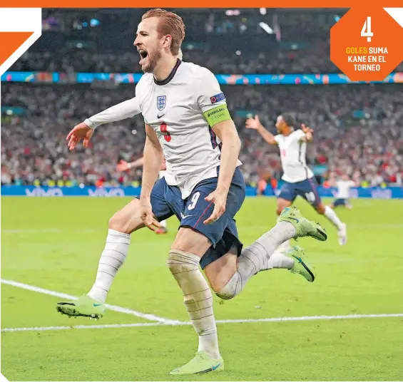  ??  ?? Cuando la presión crecía y Dinamarca amenazaba con la sorpresa, la figura de Harry Kane se agigantó para darle la clasificac­ión a los ingleses.