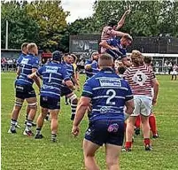  ?? ?? ●●Lineout tussles proved difficult on Saturday