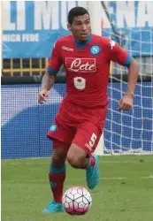  ??  ?? Allan, centrocamp­ista brasiliano del Napoli.