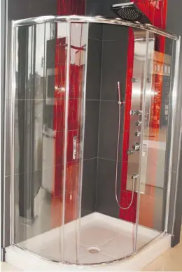  ??  ?? Showers are being built with more luxurious materials than in the past, said Walter Assi of Renovco, adding that “people are treating their showers like pieces of art in a way.”