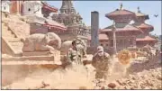  ?? GURINDER OSAN / HT FILE ?? Nepalese army personnel clear earthquake debris in Patan Durbar Square complex in Kathmandu.