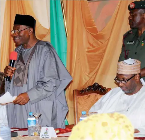  ??  ?? President Goodluck Jonathan with PDP national chairman, Ahmadu Adamu Mua’zu, during the visit of PDP leaders from the North Central Zone at the presidenti­al villa, recently.