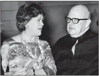  ??  ?? Julia Child and James Beard are honored by the New York City Wine and Food Society in this 1975 file photo.