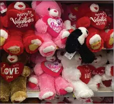  ?? CINDY BROWN/For the Taos News ?? Valentine’s Day gifts at Walmart.