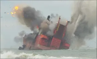  ?? Picture: AMSOL ?? DRASTIC ACTION: The planned explosion that reduced the wrecked ro-ro ship Jolly Rubino to an artificial reef along a pristine part of the KwaZulu-Natal coast.