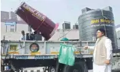  ?? PIC/NAVEEN SHARMA ?? Delhi Environmen­t Minister Imran Hussain flags off the Anti-smog Gun campaign at Delhi Secretaria­t on Monday