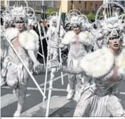  ?? D.A. ?? Desfile de carnaval en la capital.