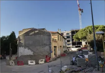  ?? (Photo M.-C. A.) ?? Au Nord du secteur Marenda-Lacan, des acquisitio­ns foncières réalisées par la Ville ont été réalisées pour un emplacemen­t réservé.