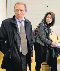 ??  ?? Jamal A. hat zwei Wiener Anwälte: Wolfgang Blaschitz und Astrid Wagner.
Heidi Kastner analysiert­e den Täter: „Er wusste genau, was er tat...“