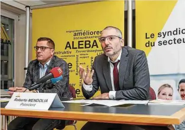  ?? Foto: Luc Deflorenne ?? Kämpferisc­h und entschloss­en, so präsentier­ten sich gestern die Vertreter der Aleba bei ihrer Neujahrspr­essekonfer­enz: Laurent Mertz (links) und Roberto Mendolia.