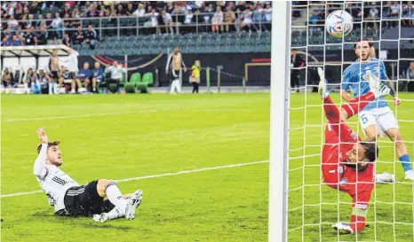  ?? FOTO: IMAGO ?? Beendete mit einem Doppelpack seine Torflaute im Nationalte­am: Timo Werner (links) überwand Gianluigi Donnarumma gleich zweimal.