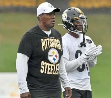  ?? Matt Freed/ Post- Gazette ?? Ray Sherman was the Steelers offensive coordinato­r in 1998. Now 67, he was at camp Tuesday working with the team’s wide receivers.