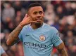  ??  ?? Sopra Pedro, 31 anni, (Chelsea) sotto Gabriel Jesus, 21 (City)