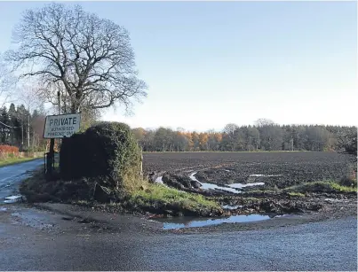  ??  ?? Plans have been given the go-ahead for a new house on land in front of the Pathhead cottages on Panmure Estate. Picture: Gareth Jennings.