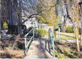  ??  ?? Ashland Chapel, built by Quakers in 1849, is now a private residence In Dickeyvill­e.