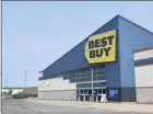  ?? TANIA BARRICKLO — DAILY FREEMAN ?? The Best
Buy store at Hudson Valley Mall in the town of Ulster, N.Y., shown on Tuesday, is closing at the end of October.