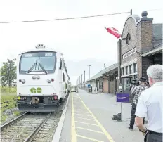  ?? BOB TYMCZYSZYN/POSTMEDIA NEWS ?? Ontario Transporta­tion Minister Steven Del Duca is joined by St. Catharines MPP Jim Bradley at the St. Catharines train station last June to announce the expansion of GO train service into Niagara.