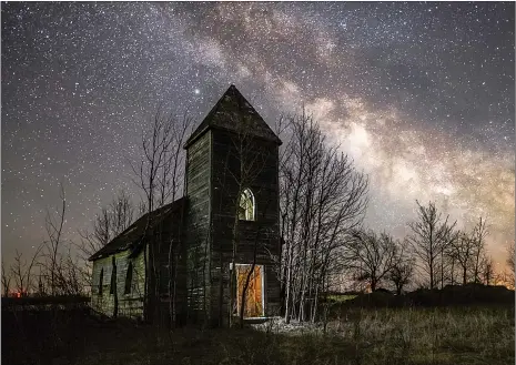  ??  ?? An abandoned old church in rural Saskatchew­an.