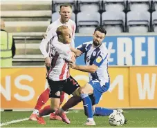  ?? ?? Sundelerla­nd’s Alex Pritchard in action against Wigan.