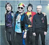  ??  ?? La banda The Rolling Stones hará historia esta noche con su concierto gratuito en Cuba.