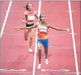  ?? REUTERS ?? Sifan Hassan of the Netherland­s winning the women’s 10,000 metres in Tokyo on Saturday.