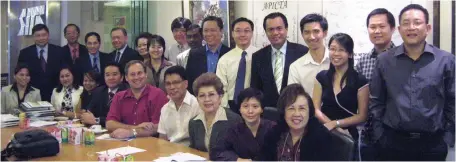  ??  ?? THE CCCI TRAVEL MISSION to Singapore in early 2000 led by past presidents Sam Chioson, Francis Monera and Edward Gaisano with the CCCI Tourism Team led by MCE, and then Department of Tourism 7 director Dawnie Roa.