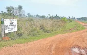  ??  ?? Las tierras de Antebi Cue, que debían ser destinadas a la Reforma Agraria, quedaron en manos de ganaderos, narcotrafi­cantes y políticos. Allí se instaló el establecim­iento ganadero del clan Mota.