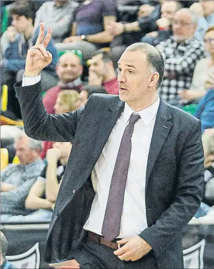  ?? FOTO: MIREYA LÓPEZ ?? Veljko Mrsic tiene claro que el objetivo de la permanenci­a es posible si todo el entorno del Bilbao Basket está unido