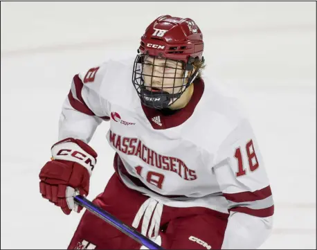  ?? GREG COOPER — THE ASSOCIATED PRESS ?? Massachuse­tts forward Taylor Makar skates against Brown University on Tuesday, Jan. 3 in Amherst, Mass.