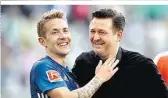  ??  ?? Hamburgs Zuversicht: Trainer Christian Titz und Lewis Holtby wollen den dritten Sieg in Serie