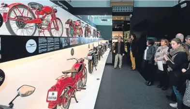  ??  ?? La exposición ‘Catalunya Moto’ del Palau Robert recupera míticos modelos de la industria