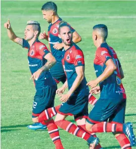  ??  ?? EL EQUIPO MOTILÓN ES EL ÚNICO equipo del torneo de ascenso que aún no conoce la derrota.