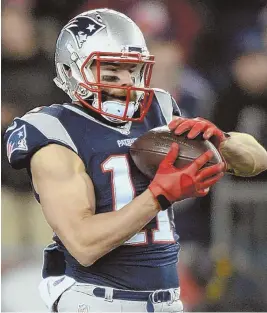  ?? STAFF PHOTO BY MATT WEST ?? EDELMAN: The Tom Brady go-to guy should have staying power with the Pats after playing out his contract this year.