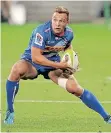  ?? | BackpagePi­x ?? “SINCE he came back, his confidence levels are much higher,” Stormers coach John Dobson said about flyhalf Kade Wolhuter.