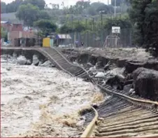  ?? AP ?? Hay daños por todo lado. La reconstruc­ción será lenta y costosa.