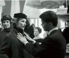  ??  ?? 2 Lagerfeld prepares to show his first collection at Jean Patou, in July 1958