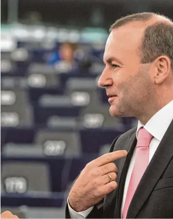  ?? Foto: Seeger, dpa ?? Der Niederbaye­r Manfred Weber ist Chef der größten Fraktion im EU Parlament und wird als möglicher neuer Kommission­sprä sident in Brüssel gehandelt. „Der Manfred kann das“, sagt ein Parteifreu­nd. Doch nun schwinden seine Chancen.