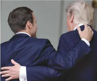  ?? PATRICK KOVARIK AGENCE FRANCE-PRESSE ?? Le président français, Emmanuel Macron, a accueilli au palais de l’Élysée son homologue américain, Donald Trump, en visite à Paris pour célébrer la fête nationale en France.