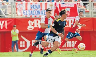  ?? ERASMO FENOY ?? Iker, en su debut con el Algeciras ante el Talavera.